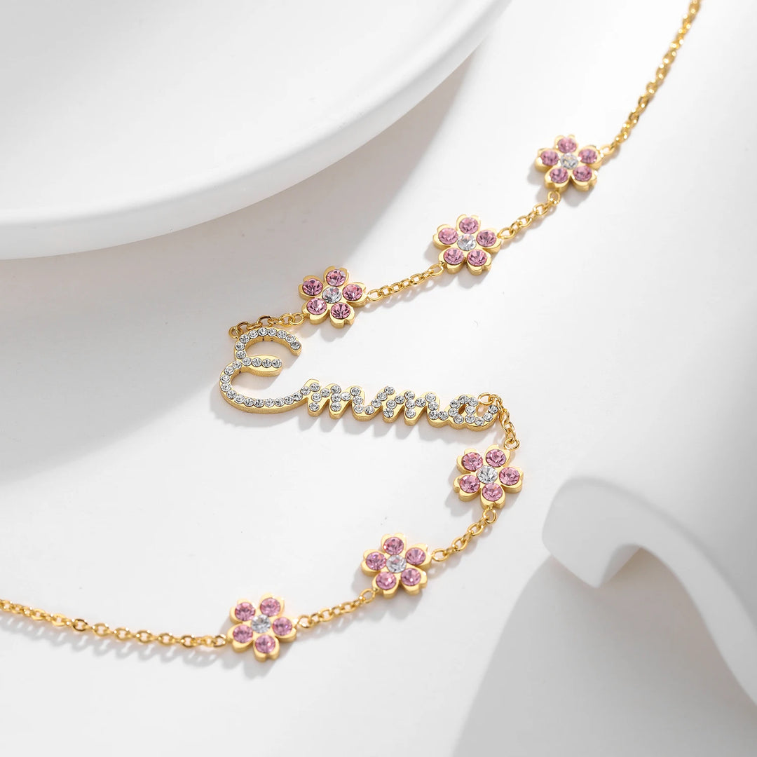 Colar de nome de cristal personalizado com pingente de flor letras colar para mulheres nomes de aço inoxidável personalizado placa de identificação jóias