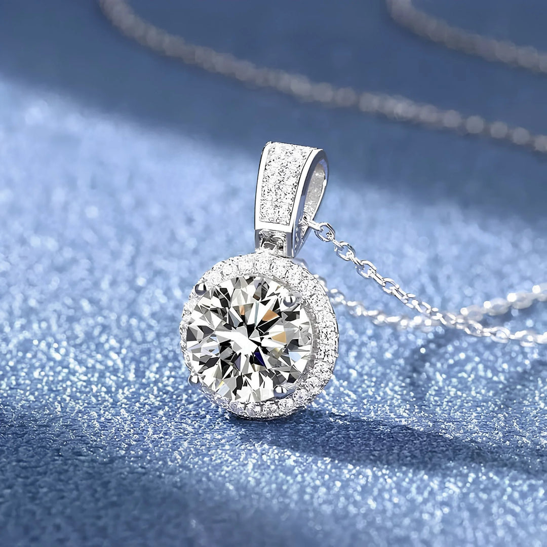 Colar Halo com Alça Cravejada de Moissanite em Prata 925