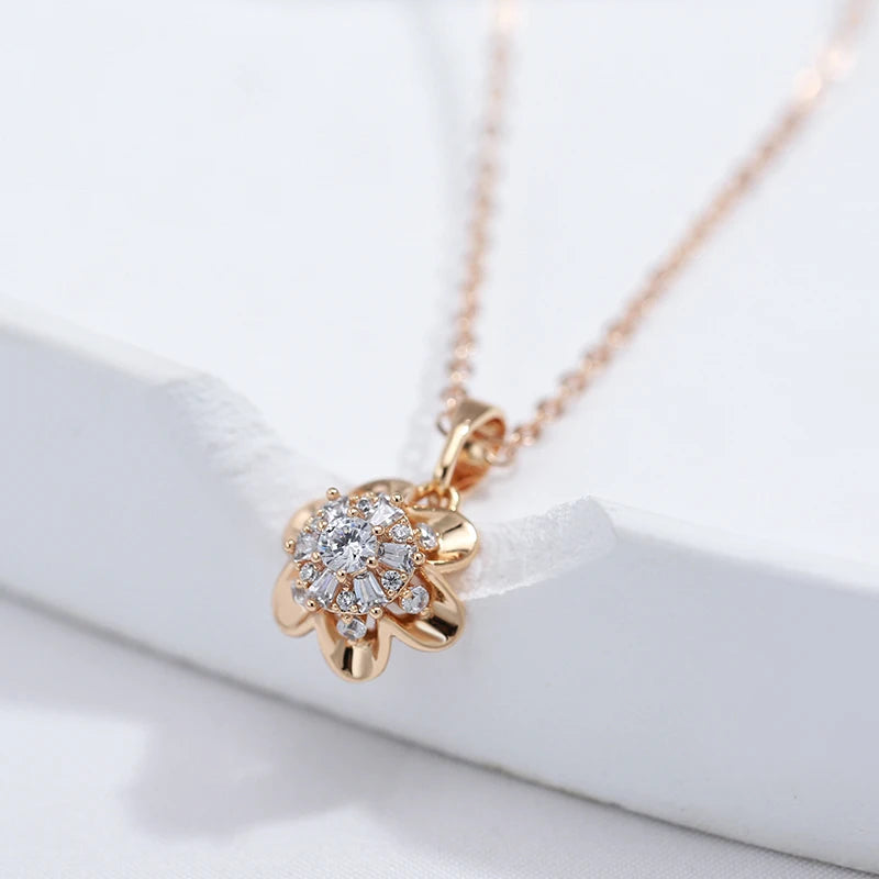 Colar Feminino Cobre Flor Halo 6 Pétalas Zircônia Baguete Ouro Rosé 585
