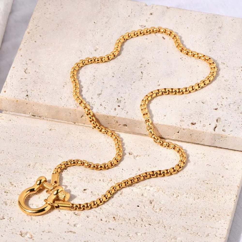 Colar Feminino Mosquetão Minimalista Aço Inoxidável - Ziriah