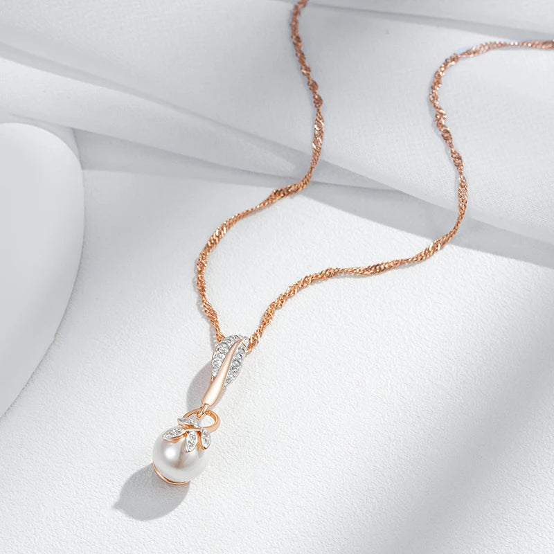 Colar Feminino Cobre Folha Pavê Pérola Branca Ouro Rosé