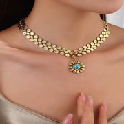 Colar Feminino Choker Flor Turquesa Solar – Aço Inoxidável