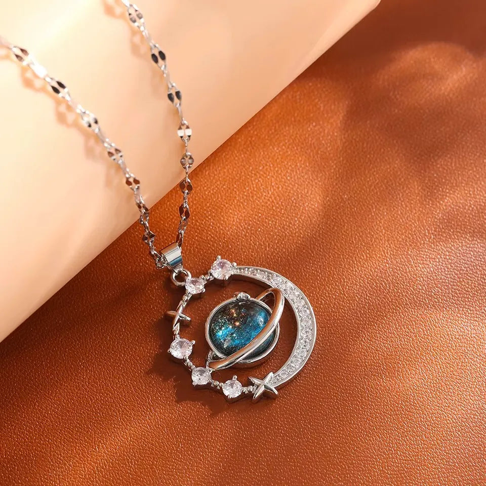 Colar Feminino Universo em Aço Inoxidável