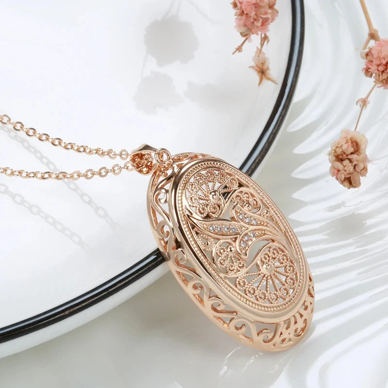 Colar Feminino Cobre Medalhão Oval Filigrana Paisley Zircônia Ouro Rosé 585