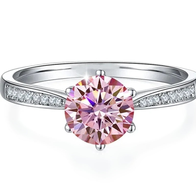 Anel solitário de moissanite rosa com aro cravejado