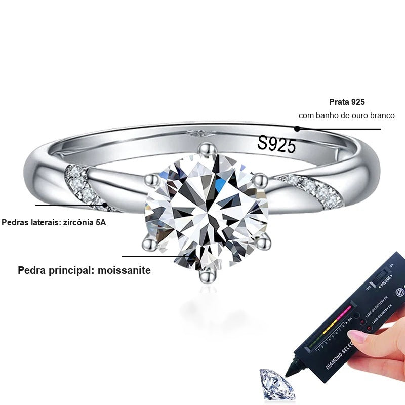 Detalhes do solitário com detalhes laterais: moissanite central e zircônias nas laterais