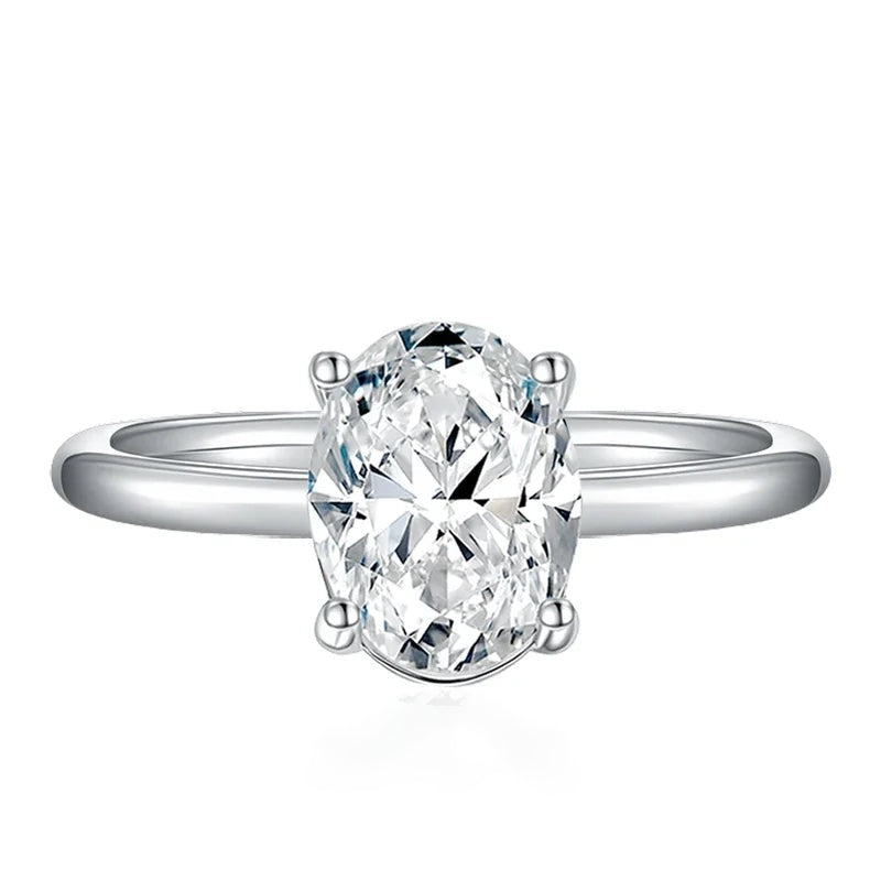 Anel solitário oval de moissanite 2ct sobre fundo branco