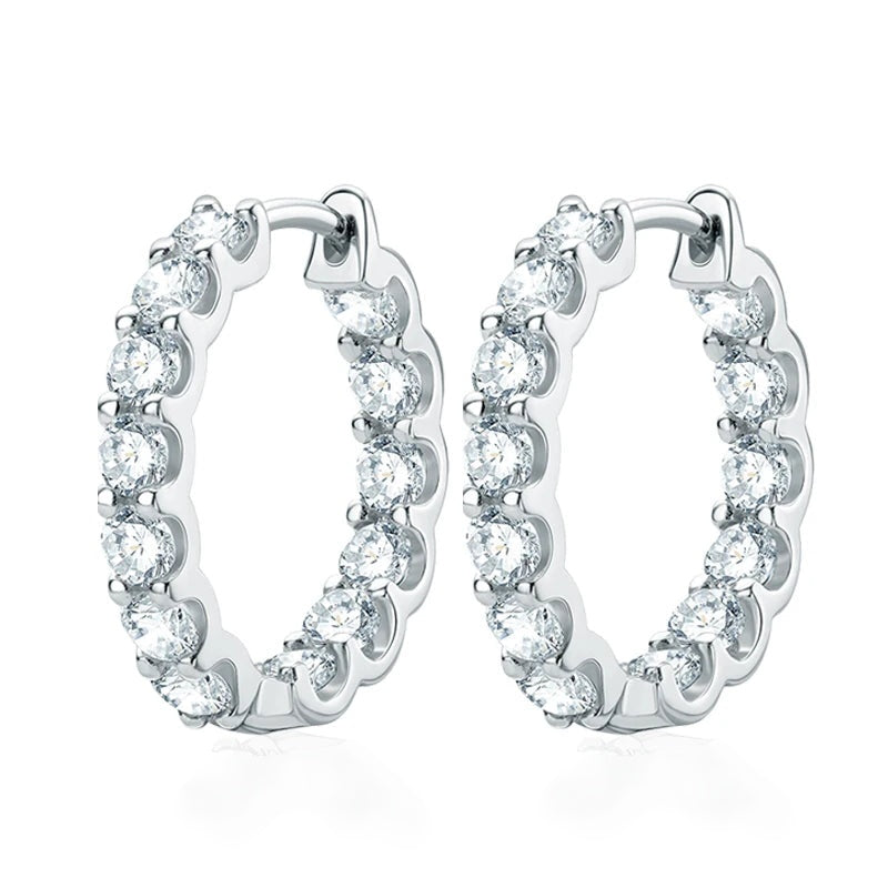 Brinco argola cravejada dupla face de moissanite em prata 925