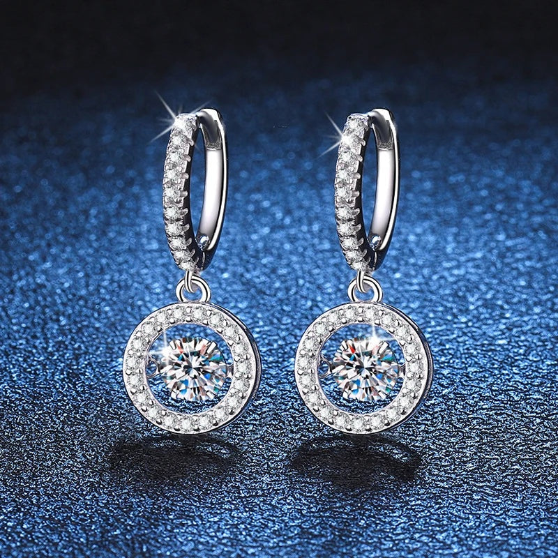 Brinco argola com moissanite dançante em prata 925