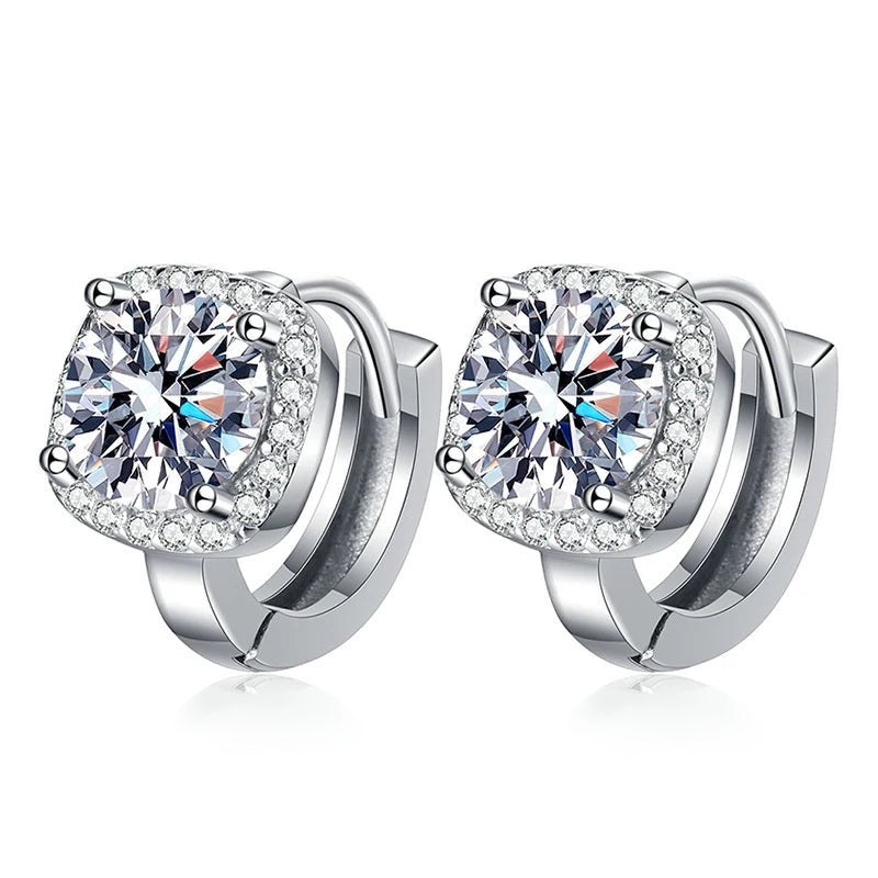 Brinco argolinha halo quadrado de moissanite em prata 925