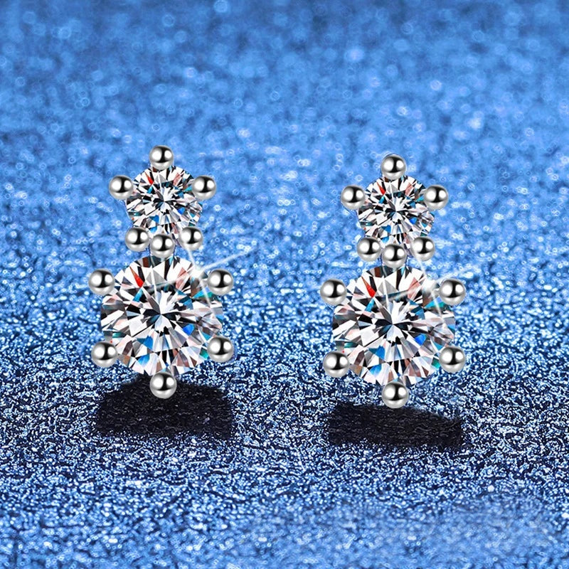 Detalhe das moissanites de 3 mm e 5 mm em seis garras