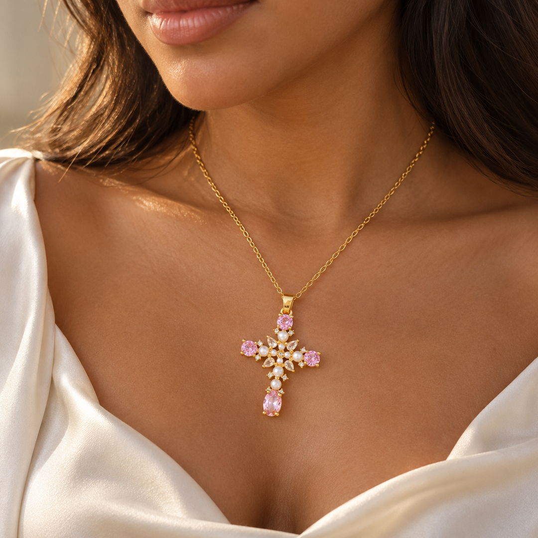 Colar Feminino Cruz Pérola com Zircônia Rosa em Aço Inoxidável