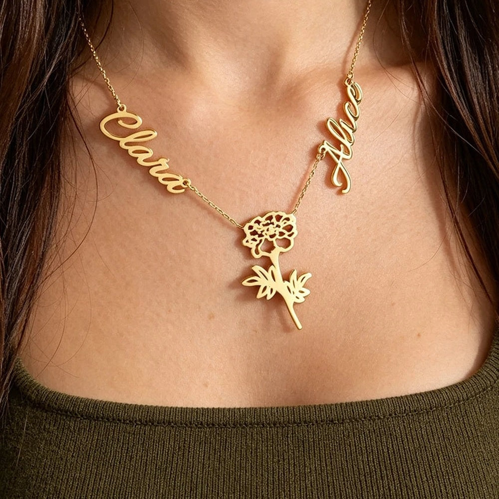 Colar com dois nomes e flor de nascimento dourado usado no colo