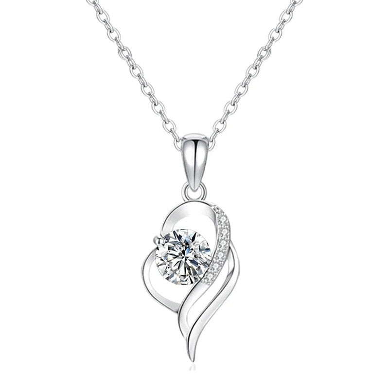 Colar coração vazado com moissanite e corrente elo redondo