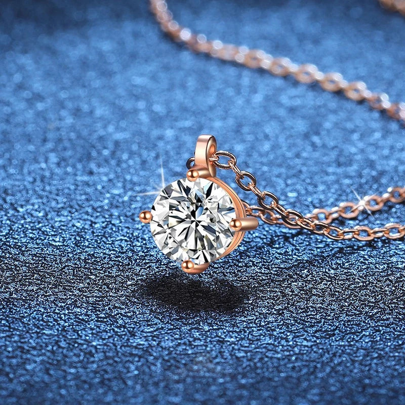 Colar ponto de luz de moissanite com banho de ouro rosé