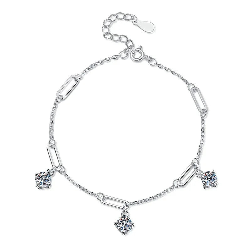 Pulseira com 3 pingentes de moissanite em prata 925 vista de frente