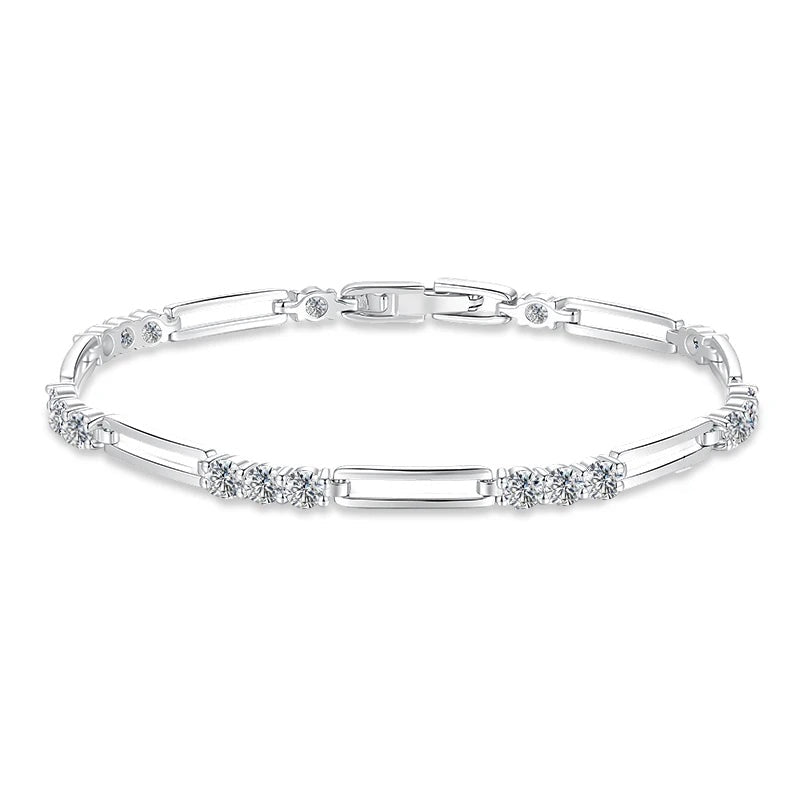Pulseira de elos vazados com moissanite em prata 925 vista de frente