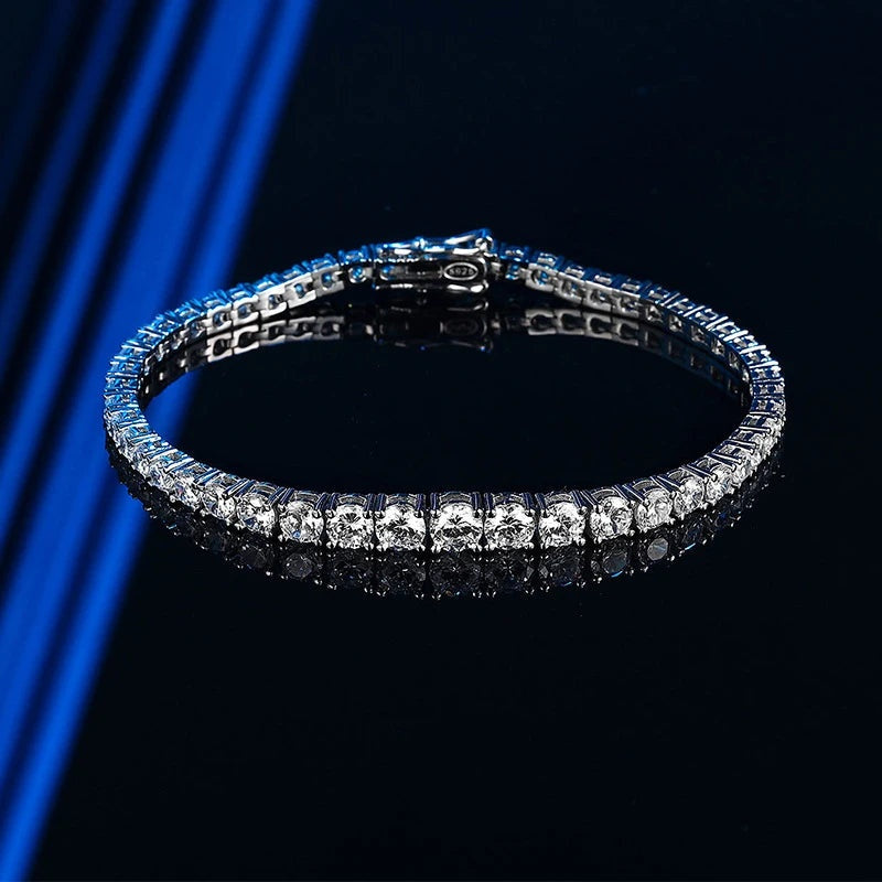 Pulseira riviera degradê de moissanite em prata 925 com pedras maiores no centro